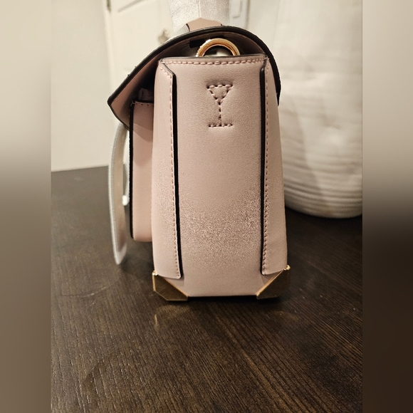 Michael kors Manhattan medium  leather logo satchel bag. - Picture 6 of 10